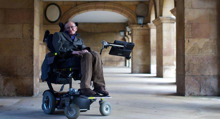 Quelles sont certaines des réalisations de Stephen Hawking ?