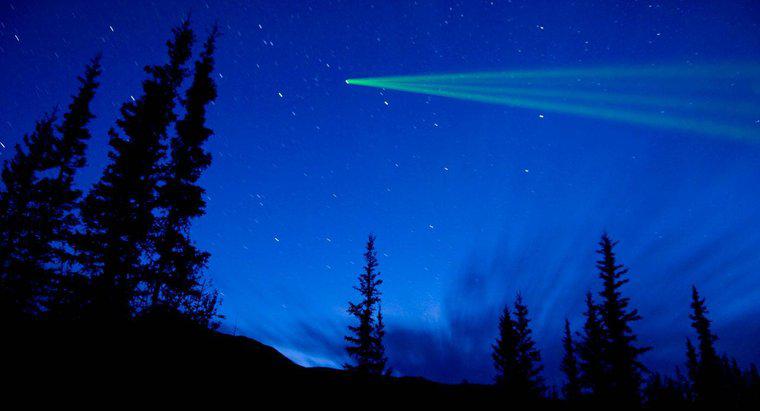 Quelle est la différence entre une comète et un météore ?