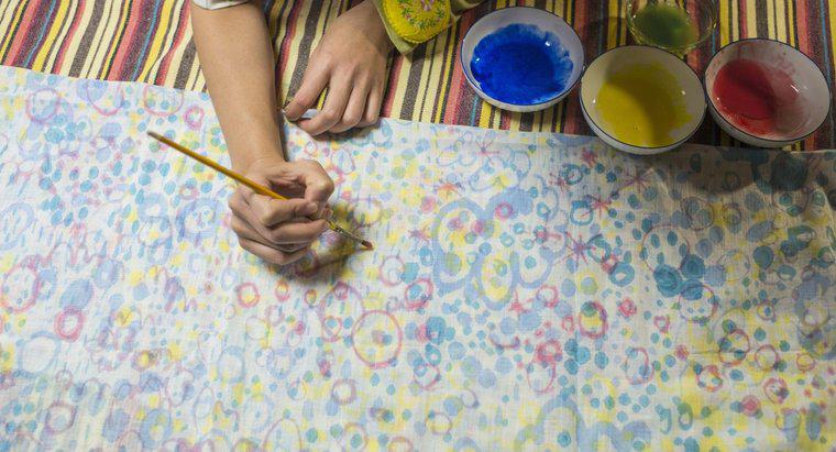 Comment enlever la peinture textile séchée ?