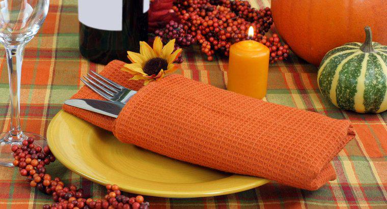Quelles sont les façons de décorer une table pour Thanksgiving ?