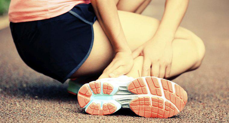 Quelles sont les causes des engourdissements, des picotements et des douleurs aux pieds ?