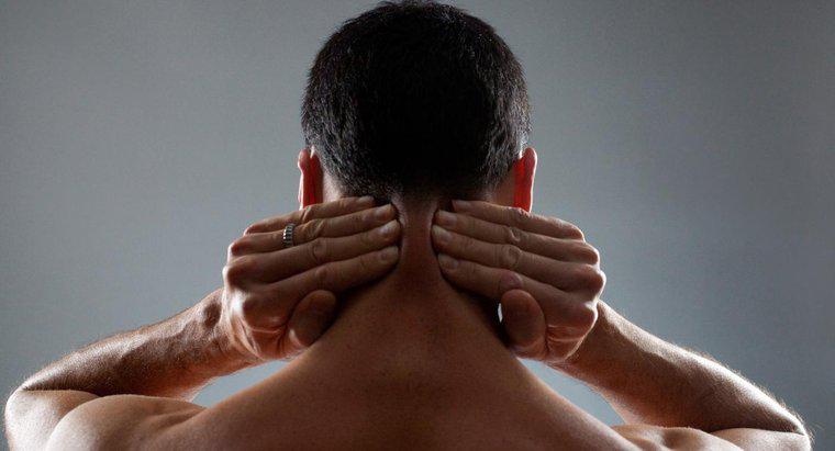 Quand devriez-vous consulter un médecin pour une douleur au cou ?