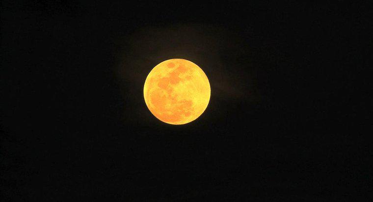 Quelle est la signification d'une lune jaune ?