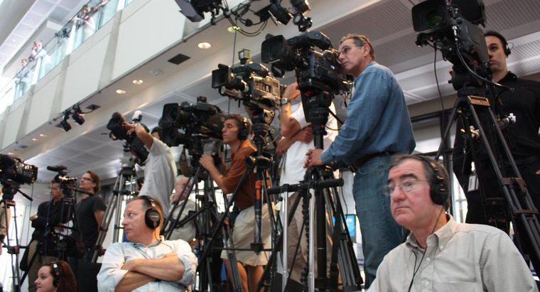 Quels sont les avantages et les inconvénients des médias de masse ?