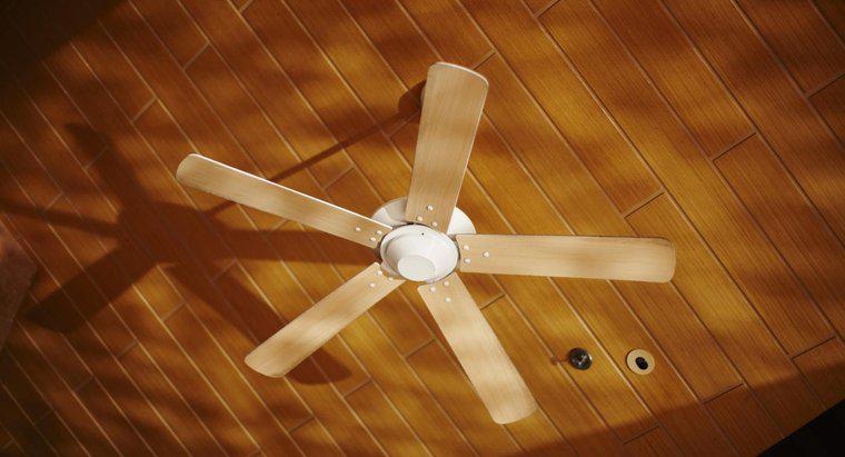 Comment installer un support de ventilateur de plafond ?