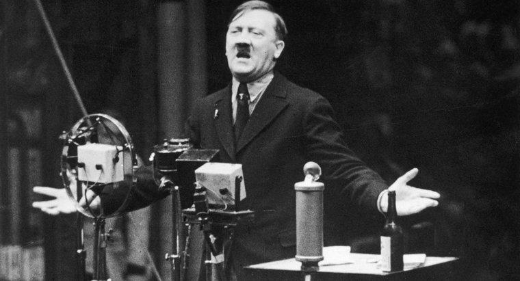 Quelle était la taille d'Adolf Hitler ?