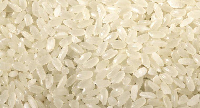 Manger du riz non cuit peut-il vous faire du mal ?