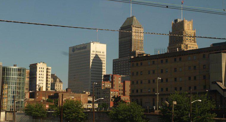 Pourquoi Newark s'appelle-t-elle « Brick City » ?