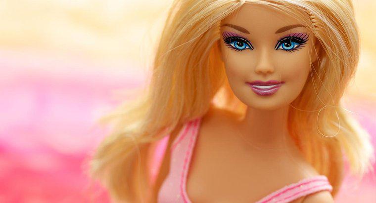 De quels matériaux sont faites les poupées Barbie ?